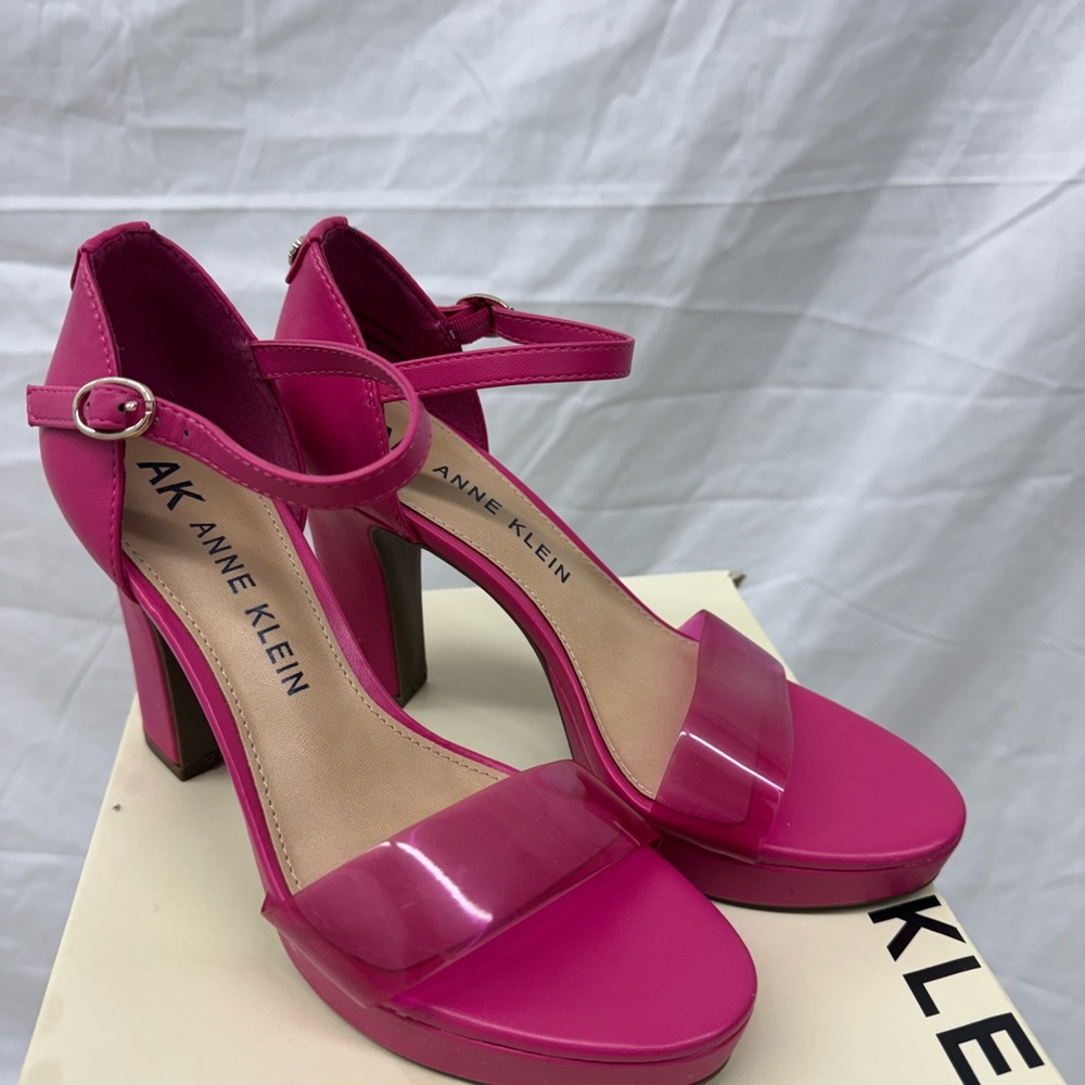 Anne Klein Fuchsia Vaughn Pumps